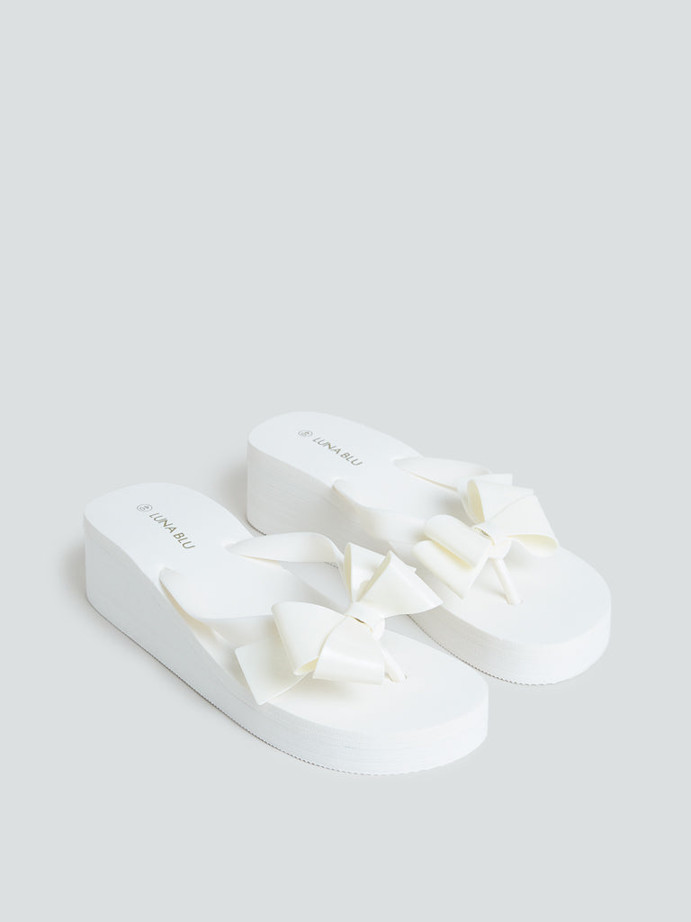 LUNA BLU Off-White Bow Design Flip-Flops